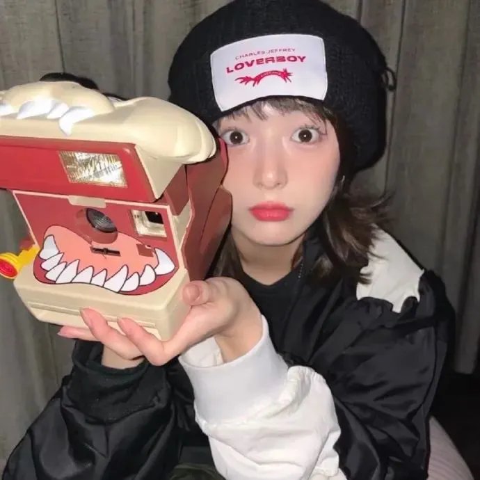 艳谍飘香