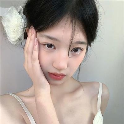 粉红火鹤的神秘凝视